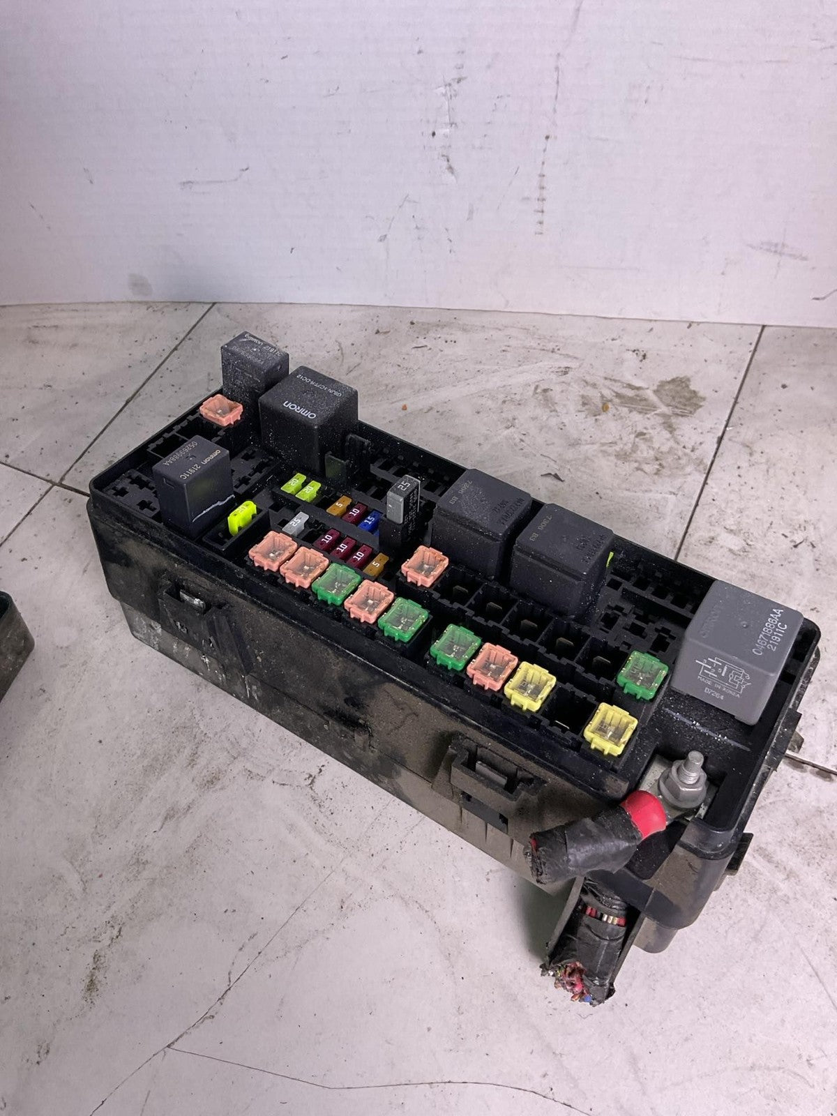 Engine Fuse Box DODGE CHALLENGER 180